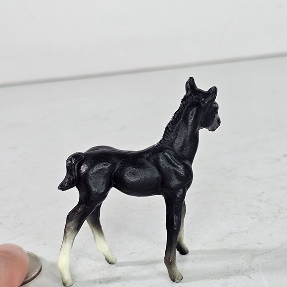 Breyer Stablemate Thoroughbred Standing Foal Baby Horse Black #5701 G1 - Picture 8 of 10